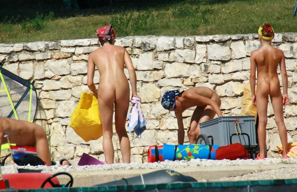 Sporty and Athletic Sands gallery - Naturism and the ecological sustainability of natural recreation areas