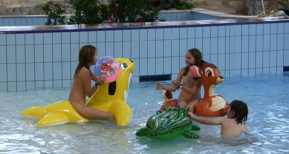 Aqua Extravaganza 1 Full HD - People who practice naturism value naturalness and simplicity