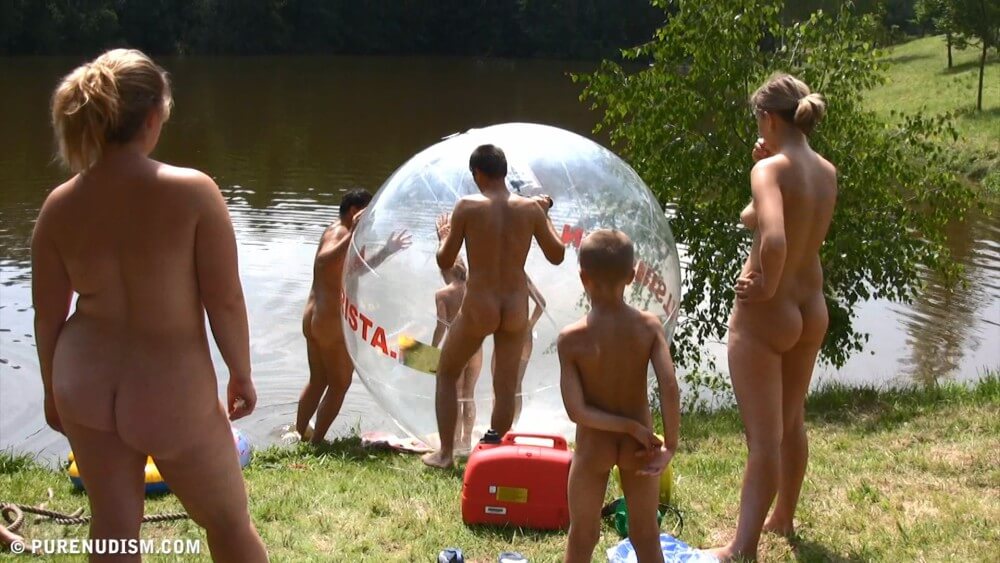 Aqua Nude Relaxation Full HD - Naturism and nudism are a path to spiritual peace