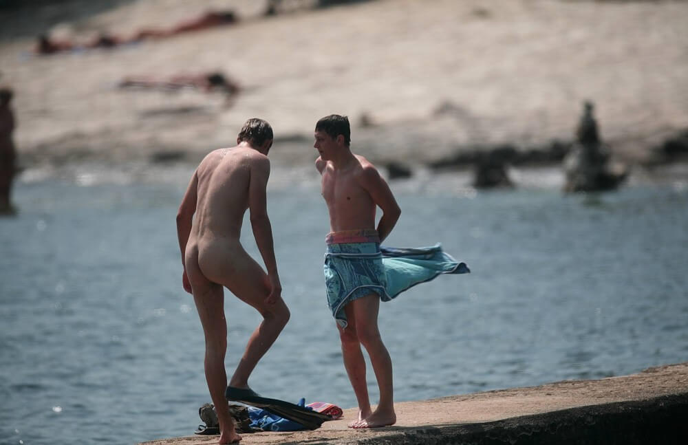 Nudists Boys - Water Prep On The Ledge - The practice of nudism helps us shed imposed stereotypes and insecurities