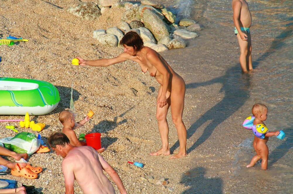 Ula Naturists Beach photo gallery - Nature fills naturists and nudists with energy and inspiration