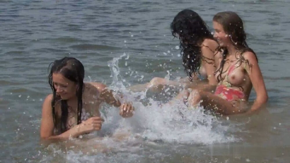 Body Art At Nudist Beach - Freedom and harmony in nudism