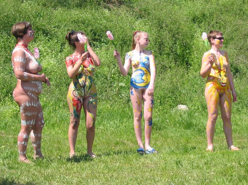 Family String-Apple Game Pics - Overcoming shame and awkwardness when taking off clothes