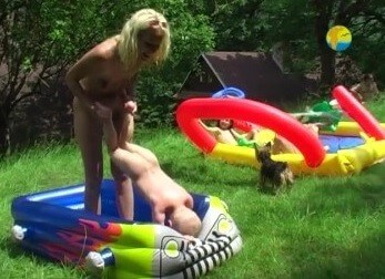 Naturist Freedom: Not only Skipping Ropes - Nudity helps you understand yourself and the people around you better