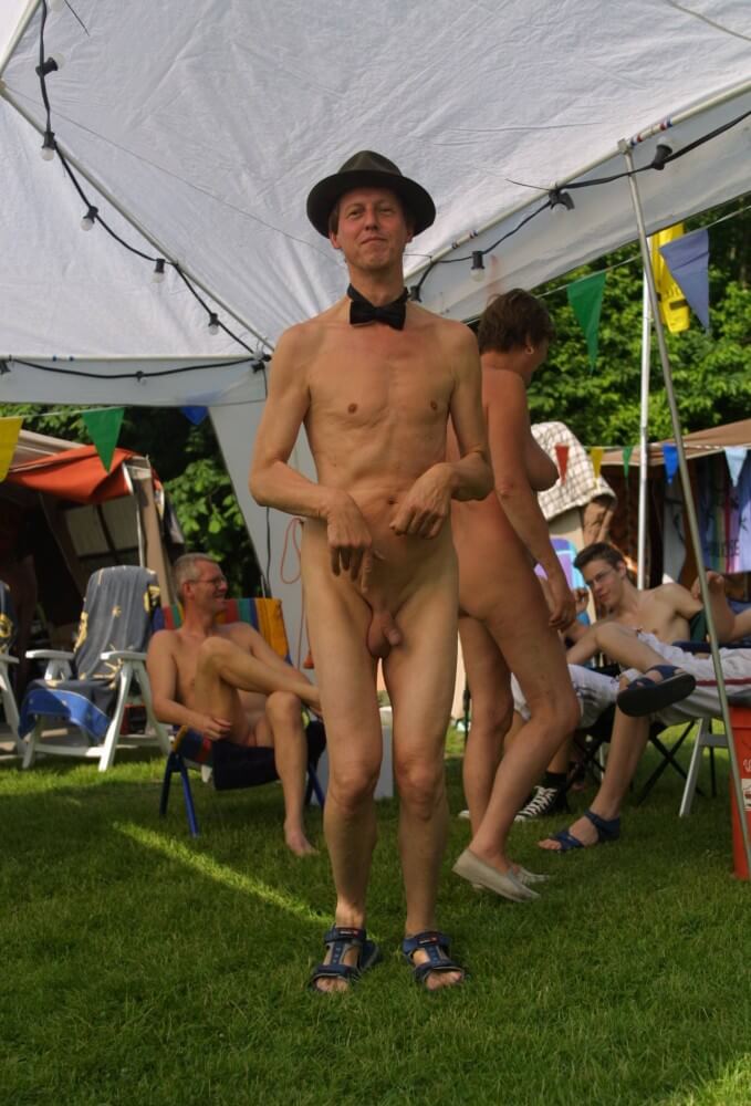Holland Show and Relaxation - Through naturism, people seek the opportunity to feel free and in harmony