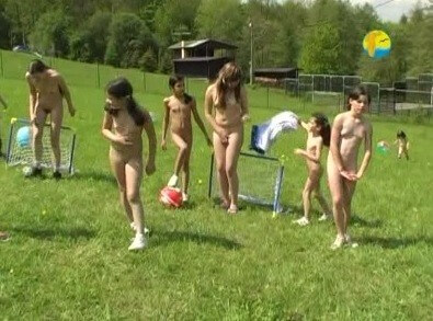 Naturist Freedom: Slide in the Summer - Nudism promotes mental well-being