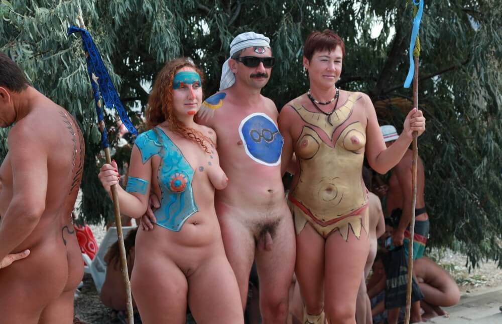 Neptune Step Relaxations pics - Completely naked people on planet Earth