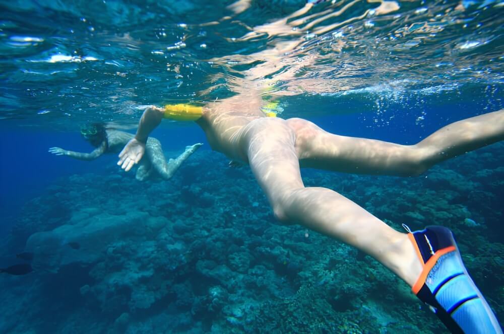 Nudism on the Red Sea photo gallery - Overcoming inhibitions is one of the goals of nudism