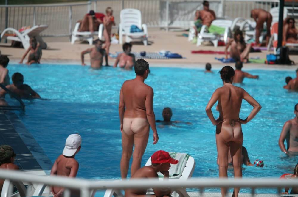 Pool-Shore Group Exercise - Minimizing clothing or nudism