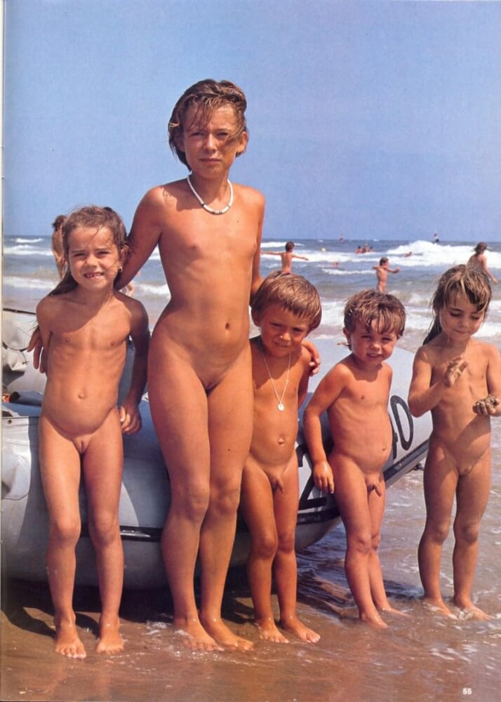 Jung und Frei Nr 2 - The idea of freedom and self-acceptance, as embodied by Adam and Eve, is important