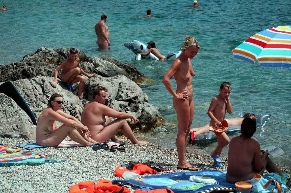 Rock Side Family Camping pics - Naturism and Environmental Awareness