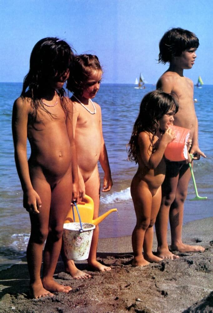 Jung und Frei Nr 6 - Nudism helps people accept themselves