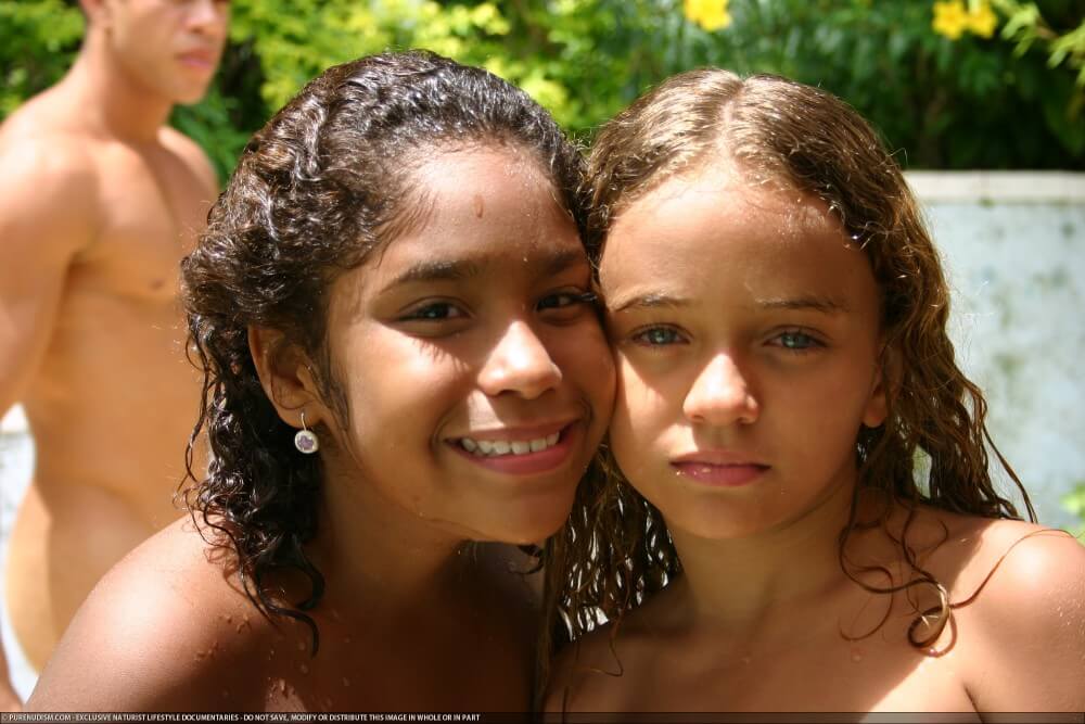 Tropical Naturism gallery - The cult of nudity has not been forgotten