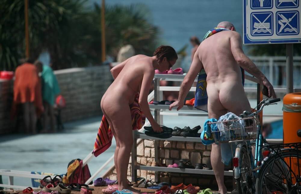 Pool Arrivals and Departures pics - Nudism brings joy to life