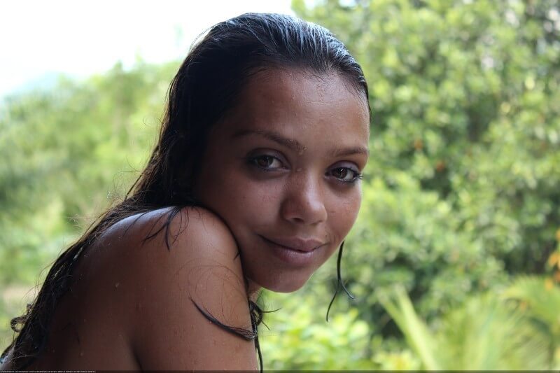 Tropical activities 1-25 gallery - Nudism promotes mental well-being