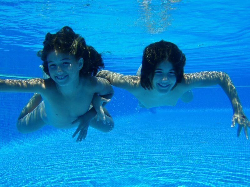 Nudism Shoot Observation photos - Nudism helps people overcome their insecurities