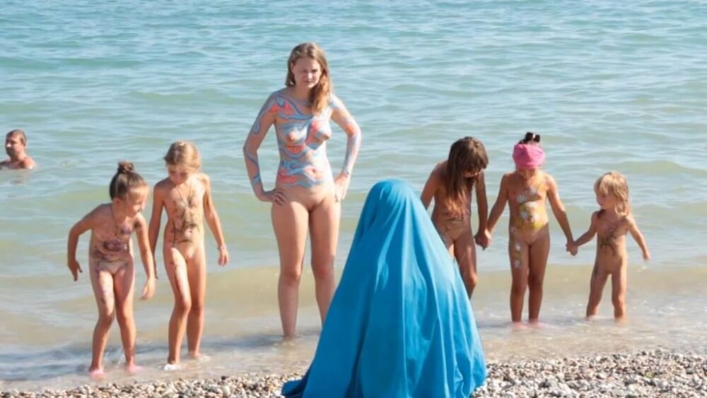 Neptune Day Full HD - Interaction with nature through naturism and nudism