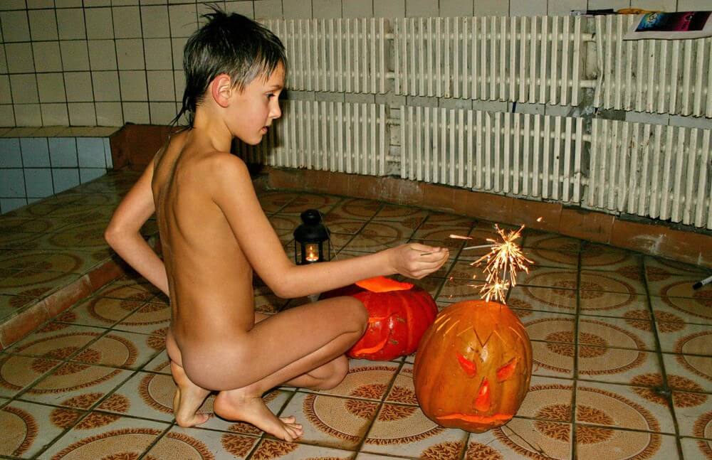 Naturism photo gallery # 20 - Nudism and naturism value harmony and balance