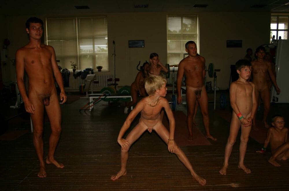 Family Gym Nudist Stretch pics - Naturism teaches us to accept differences and imperfections without shame or insecurities
