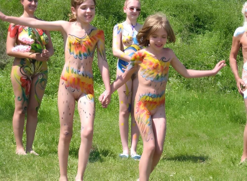 Naturism photo gallery # 29 - Nudism and naturism encourage a love of nature and oneself