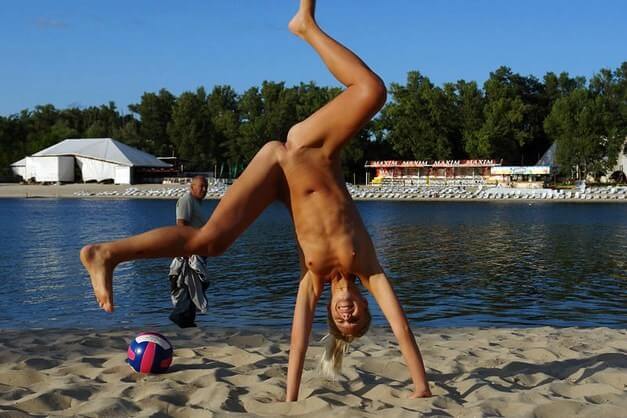 Enature presents - In ancient times, sports were practiced in the nude