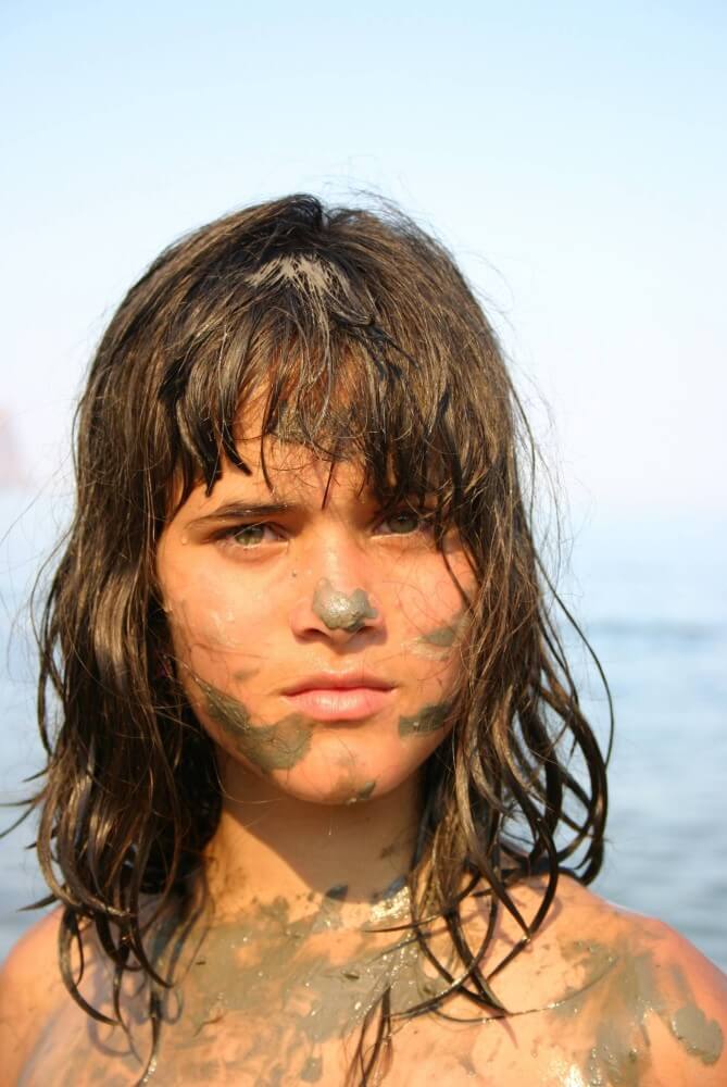 Courageous Naturist Girl pics - Nudity promotes inner harmony and peace of mind