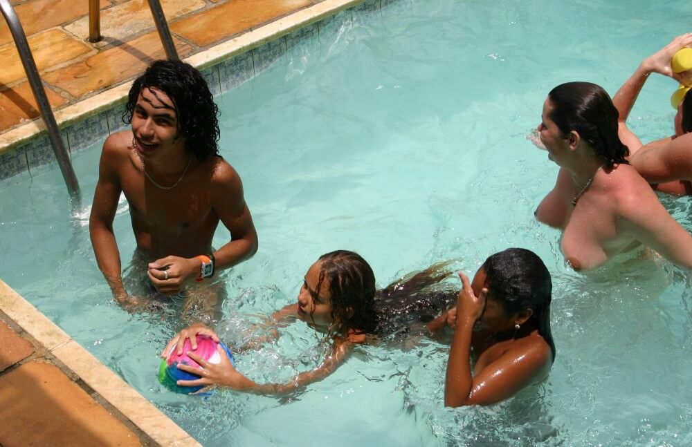 Brazilian Near Pool Profile pics - Simplicity is an important part of naturists lives