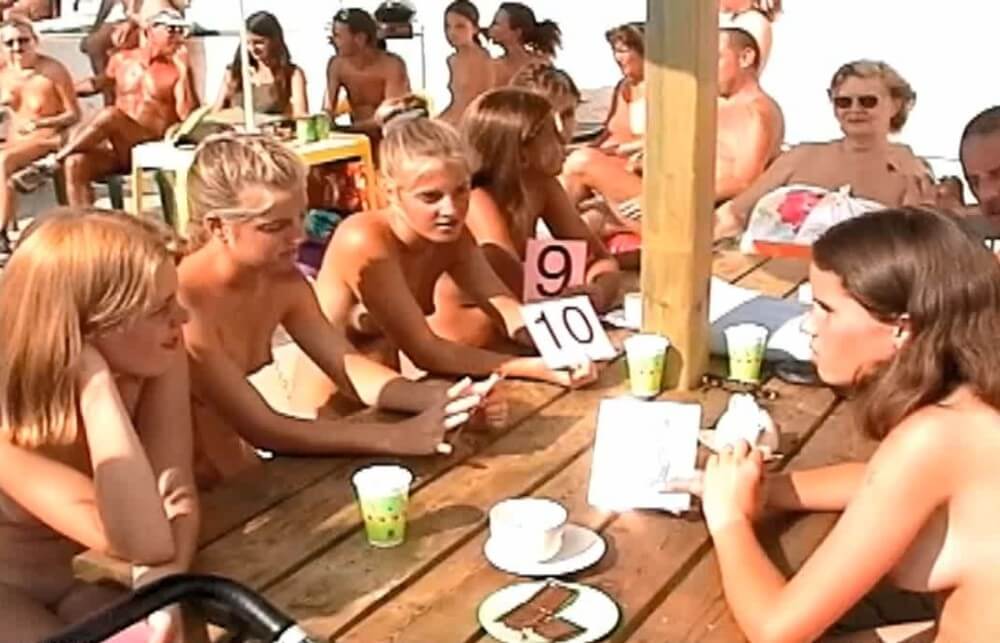 Miss Teen JR. Pageants # 18 video Sunat Natplus HD - Naturists value a simple life