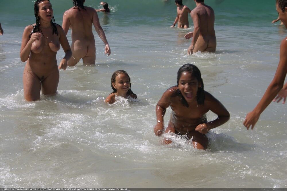 Brazil naturism photo set 4 - Naturism enthusiasts around the world